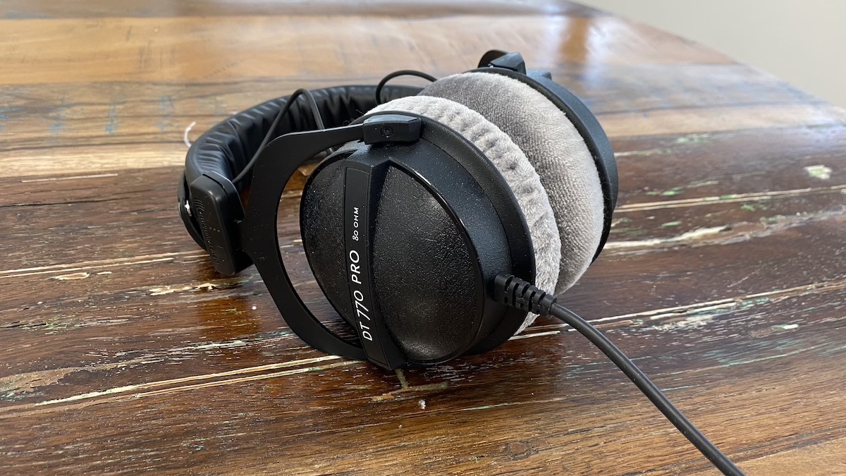 Review Beyerdynamic DT Pro: A Professional’s Choice